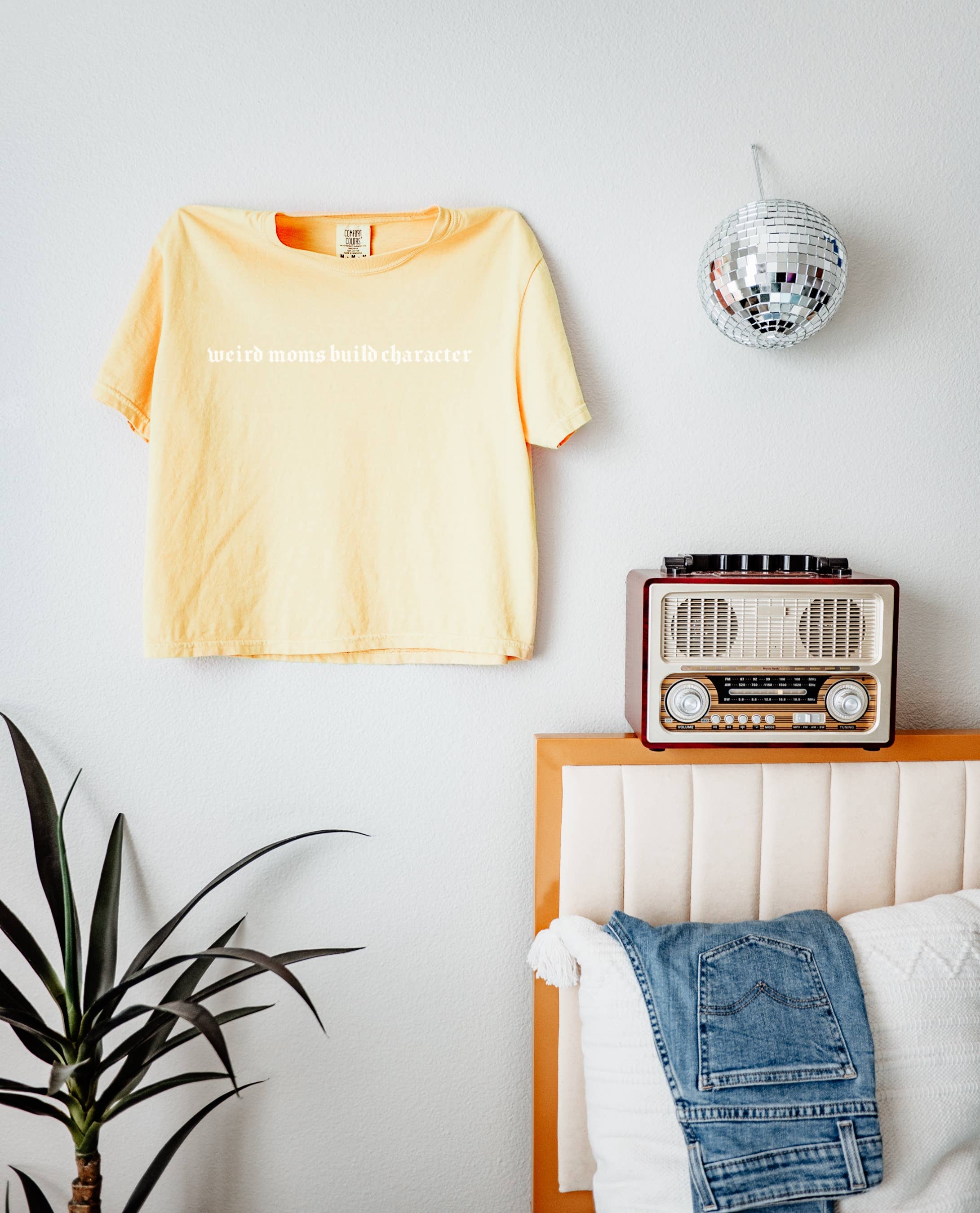 LOLA MAGNOLIA - Vendita all'ingrosso Maglietta serigrafata - Donna - MAGLIETTA SQUADRATA MAMME STRANE4