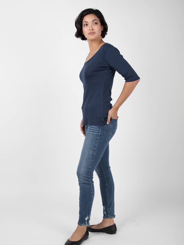 INDIGENOUS Impact Fashion – wholesale T-shirt (utan tryck) – Dam – VÄSENTLIG SCOOP TEE11