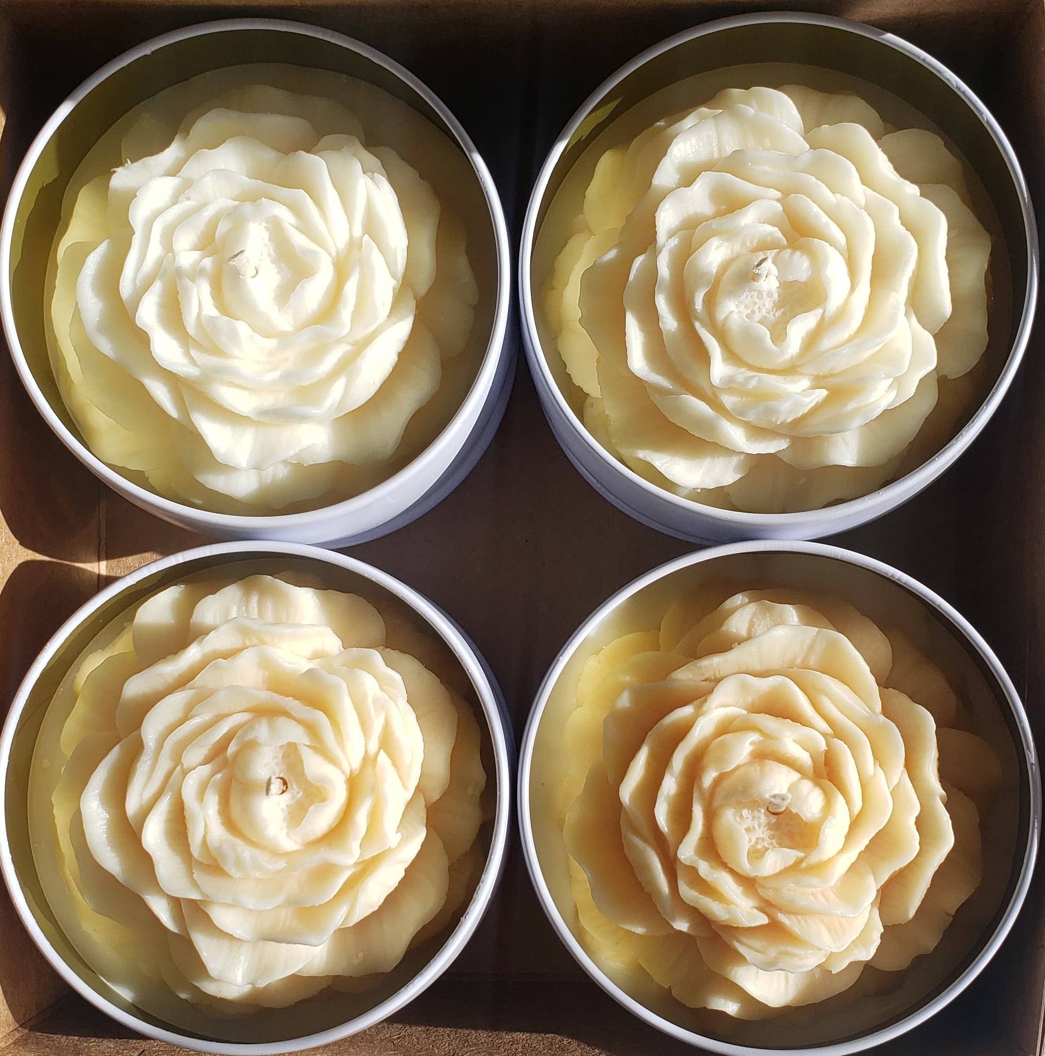 LiveYoung Candle Company - Wholesale Novelty Candle - Ombre Bouquet of Peony Candles | White Tin Flower Candle1