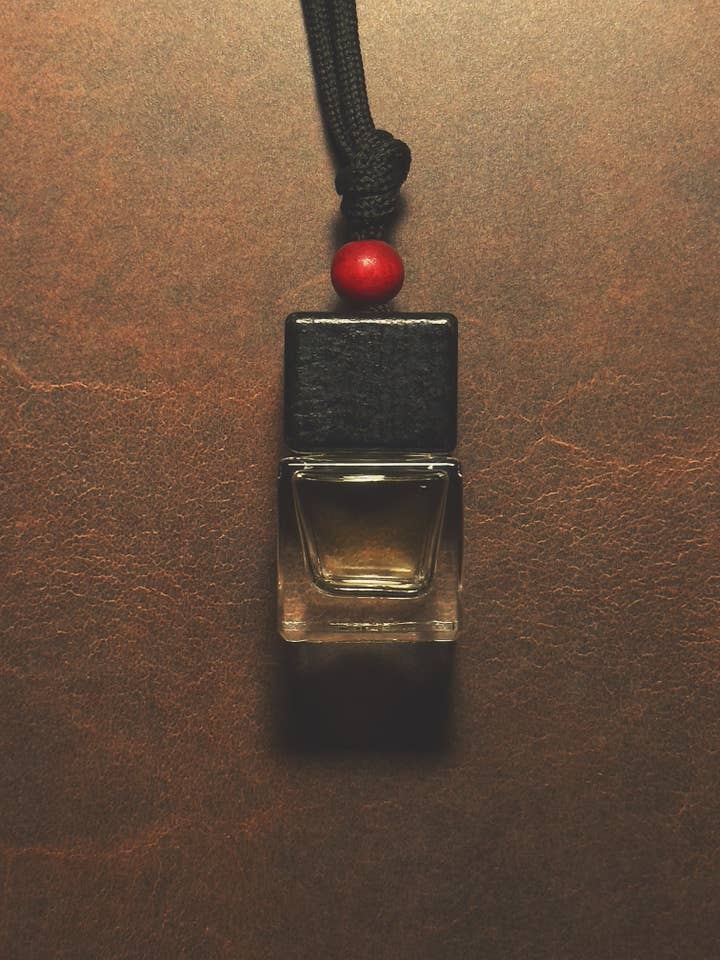 FIRESIDE Car Diffuser 8ml for wholesale by VAHLOR COMPANY