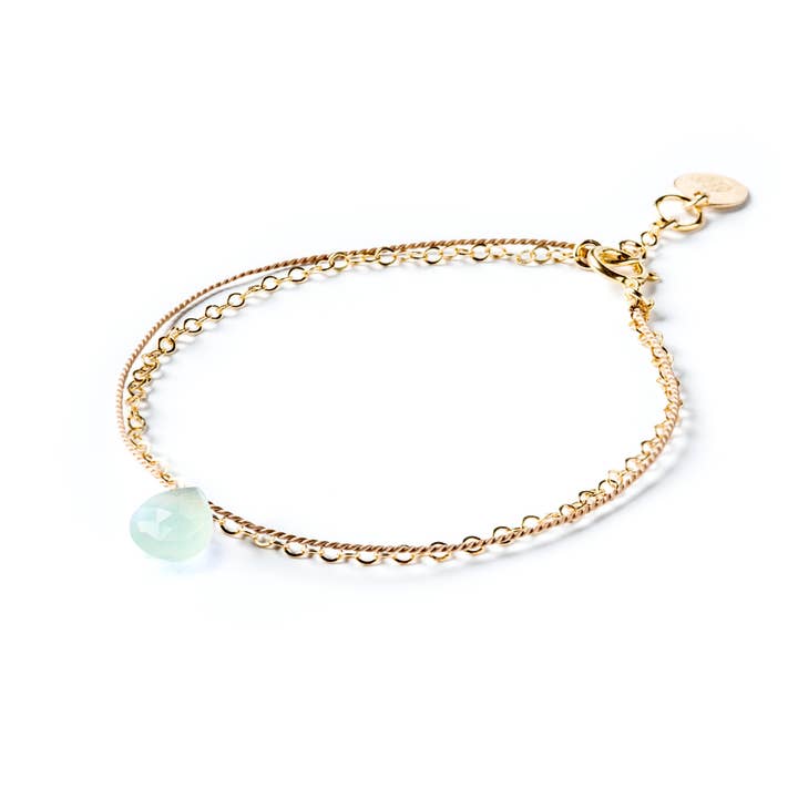 Sea Glass Chalcedony guld og silke armbånd for engroshandel hos Wanderlust Life