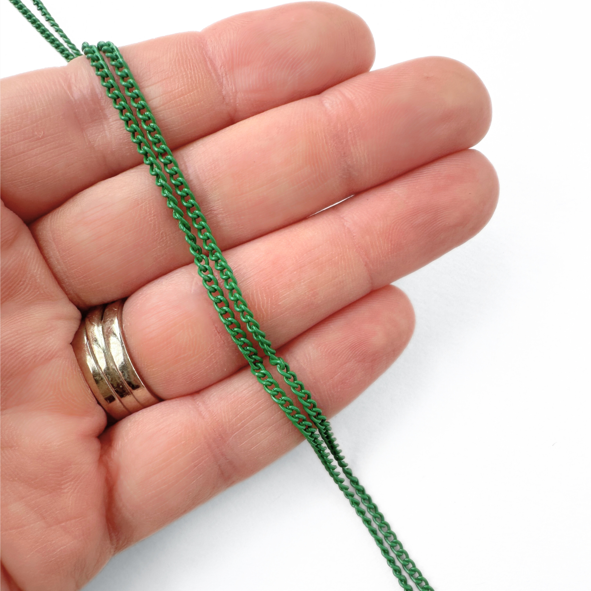 Lulu’s Petals - Wholesale Link & Chain Necklace - Thin electroplated matte green blank curb chain1