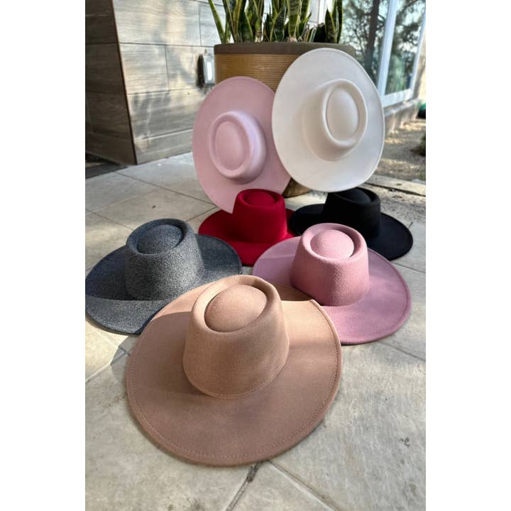One and Only Accessories - Wholesale Fedora - Women's - Bestsellers Structured hat with a wide brim in faux felt Fas1