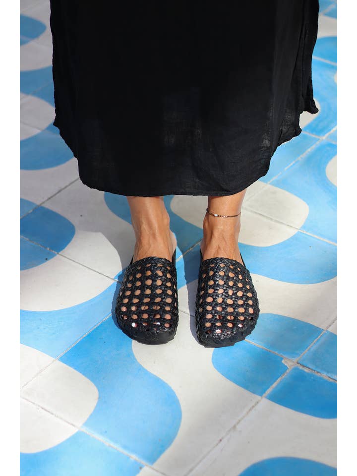 Mexas US - Wholesale Clogs - Women's - JALISCO - Black braided clog leather for women