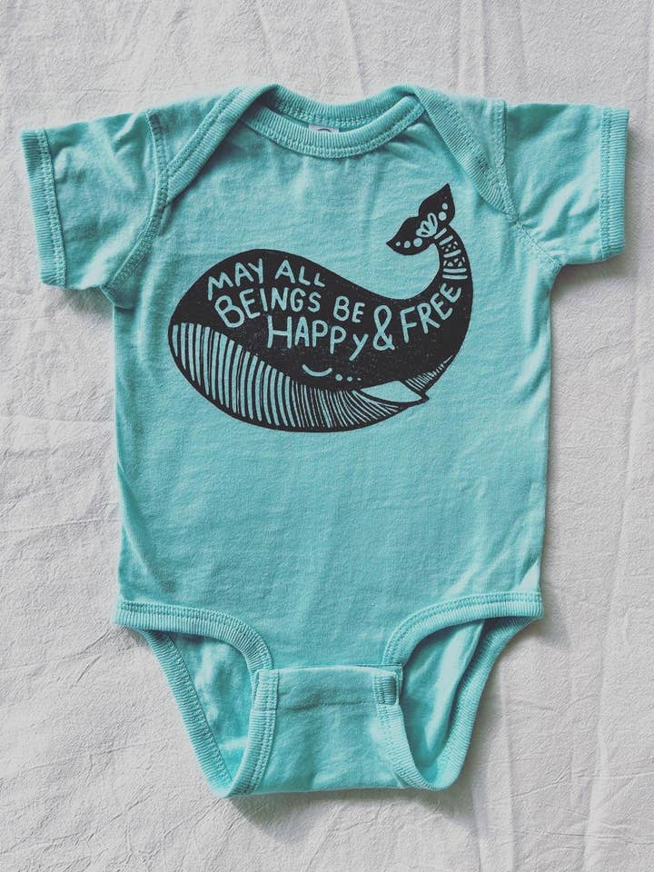 Mantra Whale Baby Bodysuit, Nautisk baby outfit. för wholesale av Hippie Baby Co