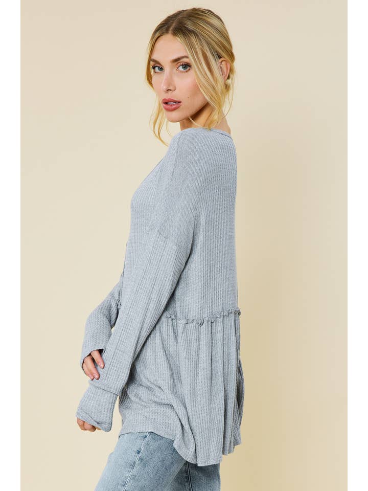 FSL Apparel - Vente Tunique – femme - ST6047 - HAUT PÉPLUM À MANCHES LONGUES ET COL HENLEY EN JERSEY GAUFRÉ6