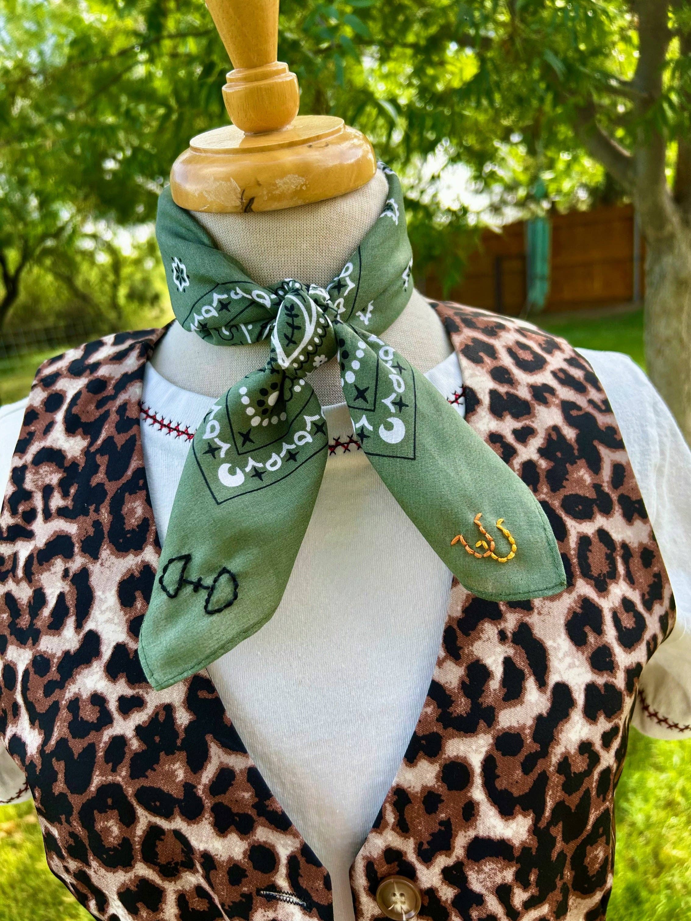 Pradera - Purveyors of the West - Wholesale Bandana - Unisex - Embroidered Horse bit Bandana2