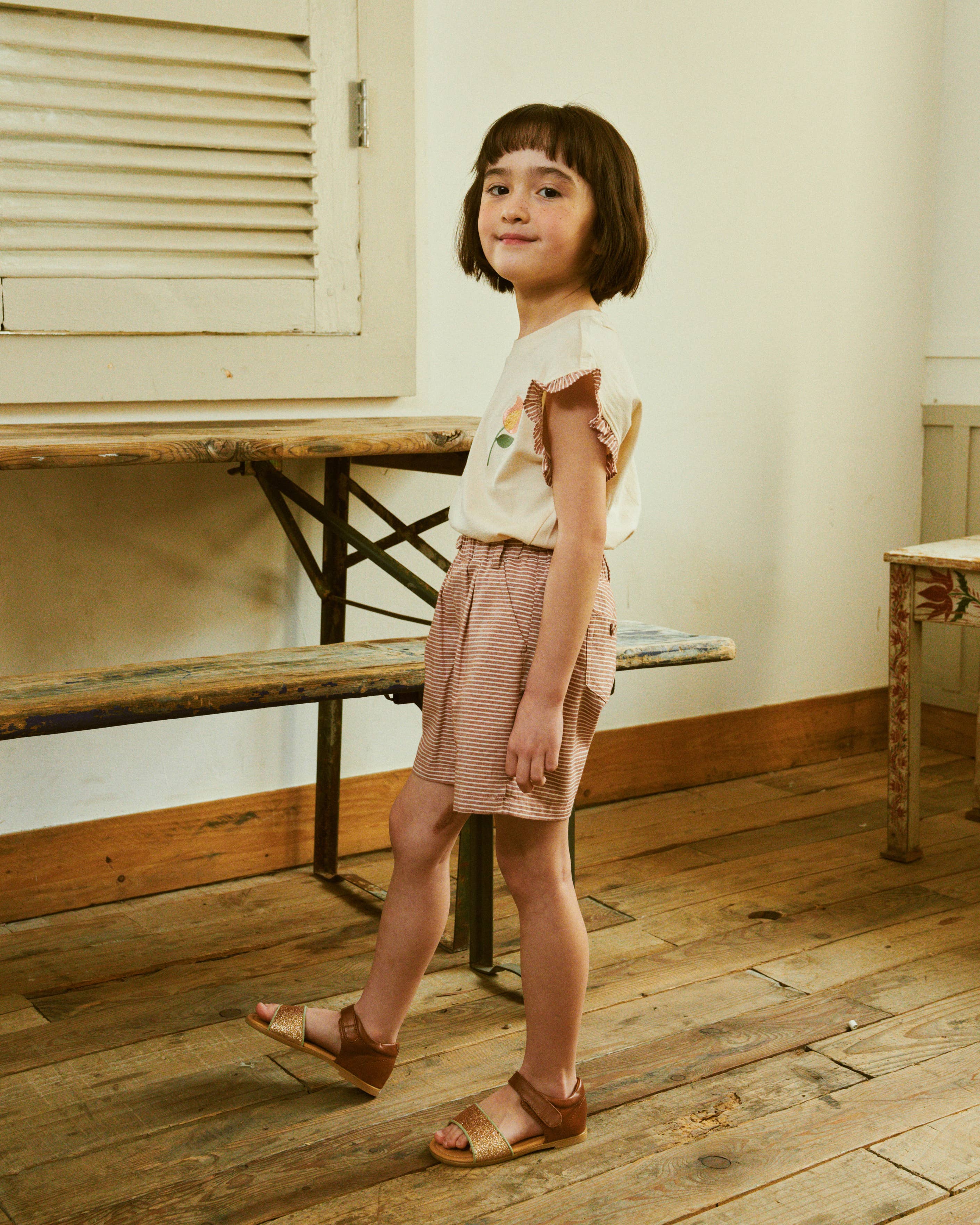 ToTo Heros - Wholesale T-Shirt - Kids - Ruffle Sleeve Flower Embroidery T-Shirt7