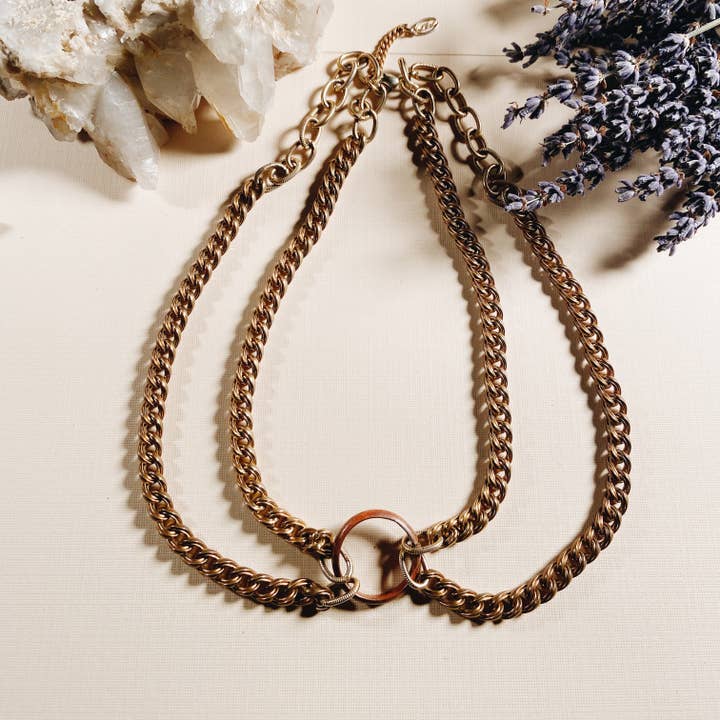 Krage kedja halsband för wholesale av Ribelle Studio