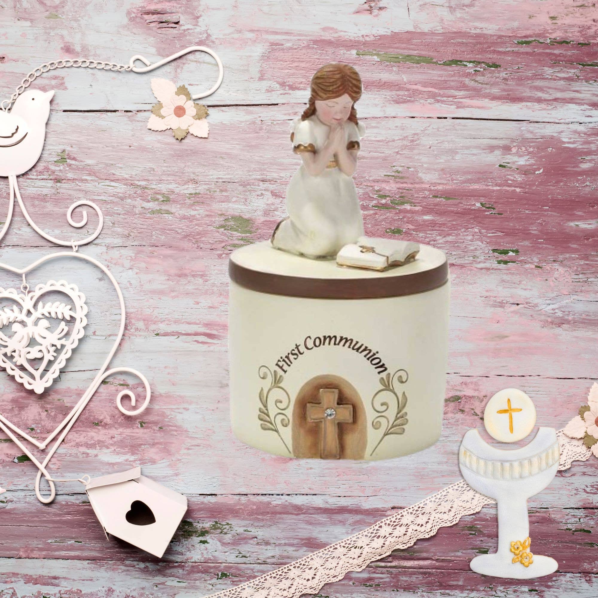 Dicksons – wholesale Smyckeskrin och organisatörer – Flicka första nattvarden prydnadssak fall1