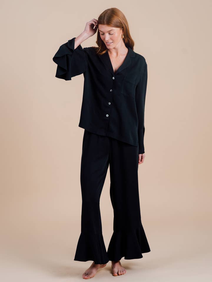 Ensemble de pantalons à manches longues et volants - Black Night pour la vente par Half Asleep