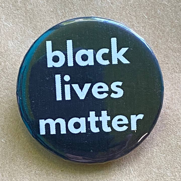 Black Lives Matter pinback-knap eller magnet for engroshandel hos Diem Designs Studio