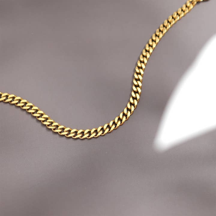 WJW – wholesale Link & chain bracelet – Stainless Steel 18K Gold PVD Coated Diamond Cut Curb Chain Bracelet