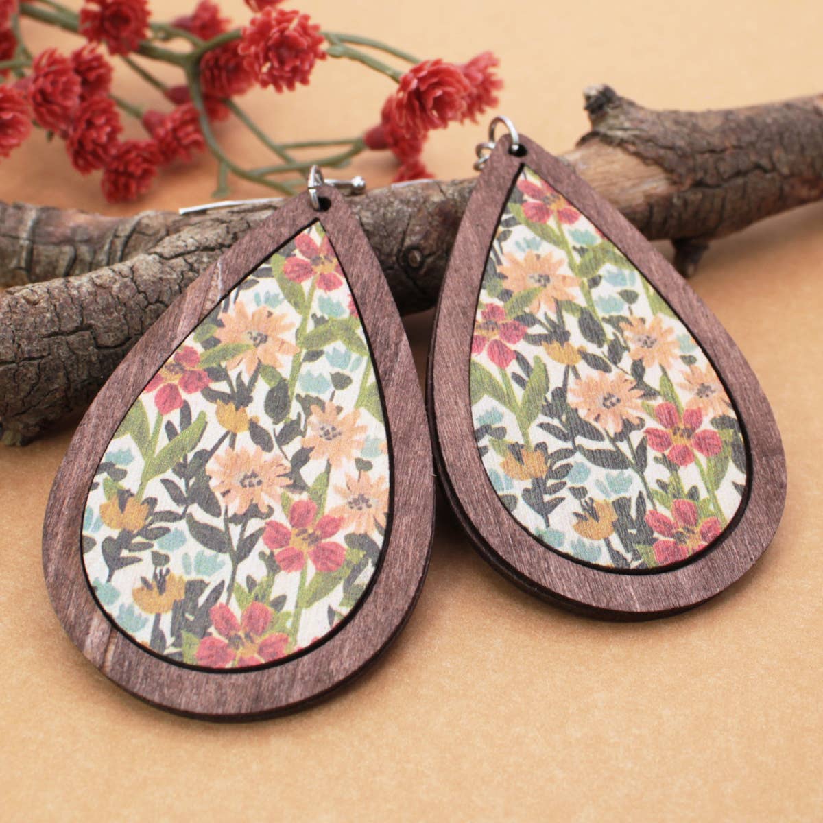 ZAD – Engroshandel Hængeøreringe og creoløreringe – Farverige Posy Wood Dråbeformede Øreringe2