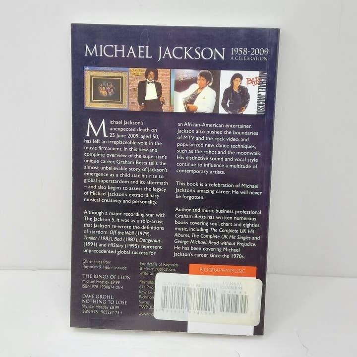 Real Retro - Wholesale Biography & Memoir - Michael Jackson 1958-2009: A Celebration Graham Betts Book1