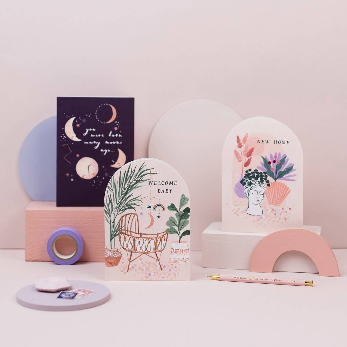 Sister Paper Co. - Vente Cartes bébé - Carte de naissance unisexe avec berceau en bambou illustré1