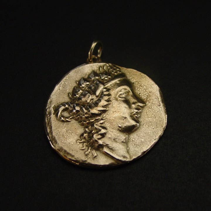 Vis a Vis Jewelry - Venta al por mayor Collares con colgantes/abalorios - Collar Dioniso — Colgante Baco — Dios del Vino