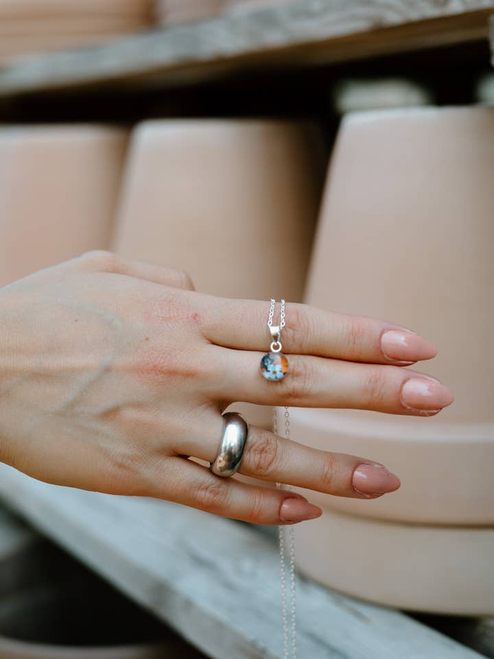 12 Collanine Sottili - Assortimento Più Venduto per la vendita all'ingrosso da parte di Fresh Jewelry Co