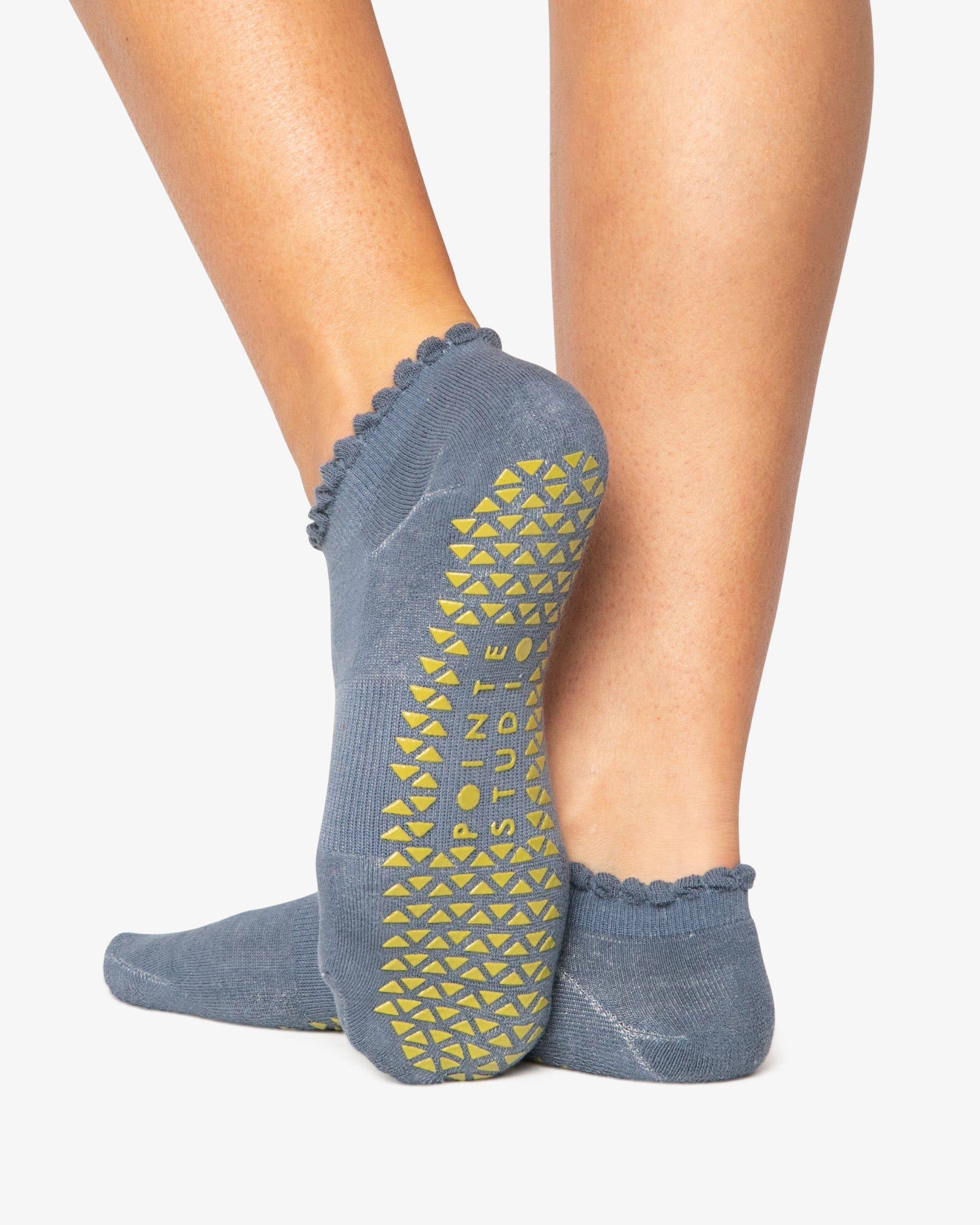 Blue Dust Chaussettes antidérapantes pour femmes – Mélange de coton avec grip intégral pour Pilates & Barre en vente sur Faire1