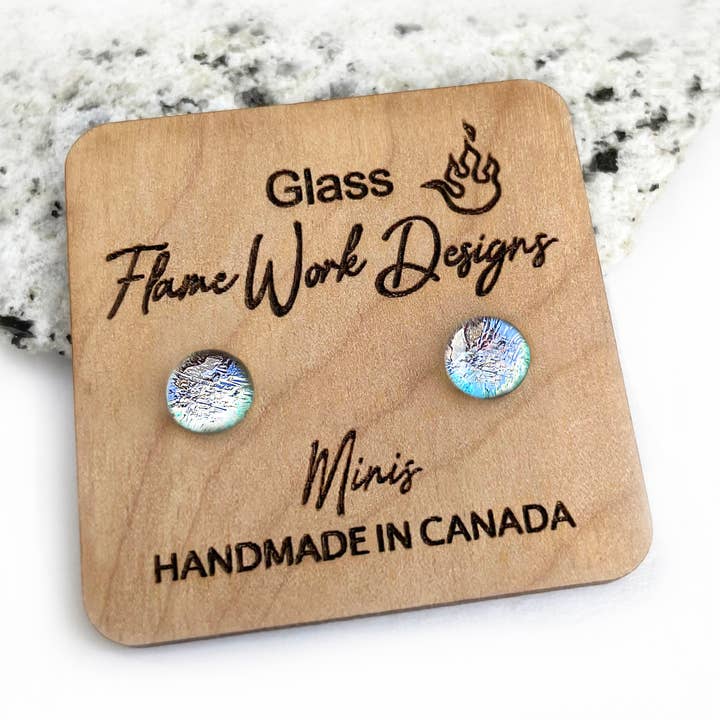 Mini-clous en verre dichroïque, argent 6 mm (nouveau) pour la vente par Flame Work Designs - Glass Jewelry