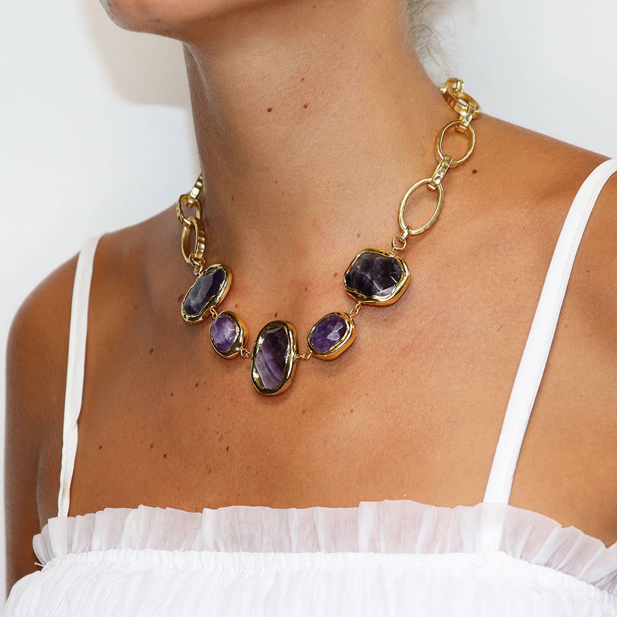 KARINE SULTAN – wholesale Bib necklace – Luxurious Statement Amethyst Necklace2