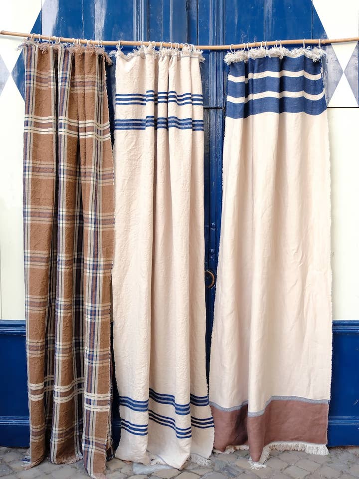 Marina Stripe Pezzo di lino 120x240cm Indaco per la vendita all'ingrosso da parte di Libeco Home