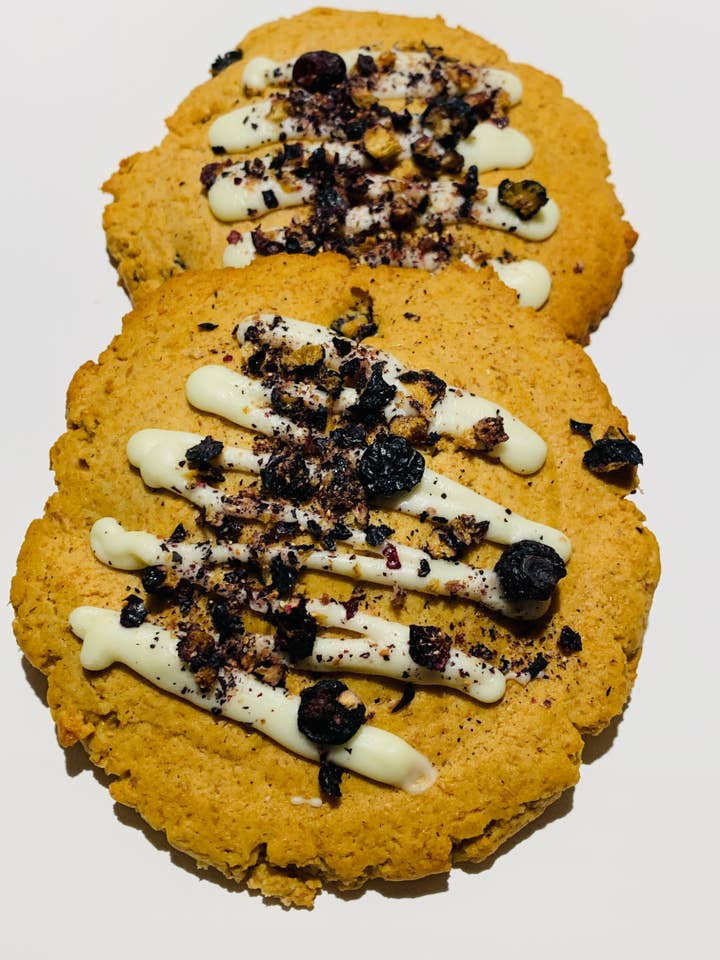Blueberry Crunch Chunkster for wholesale by The Blue Cerebus Dog Bakery