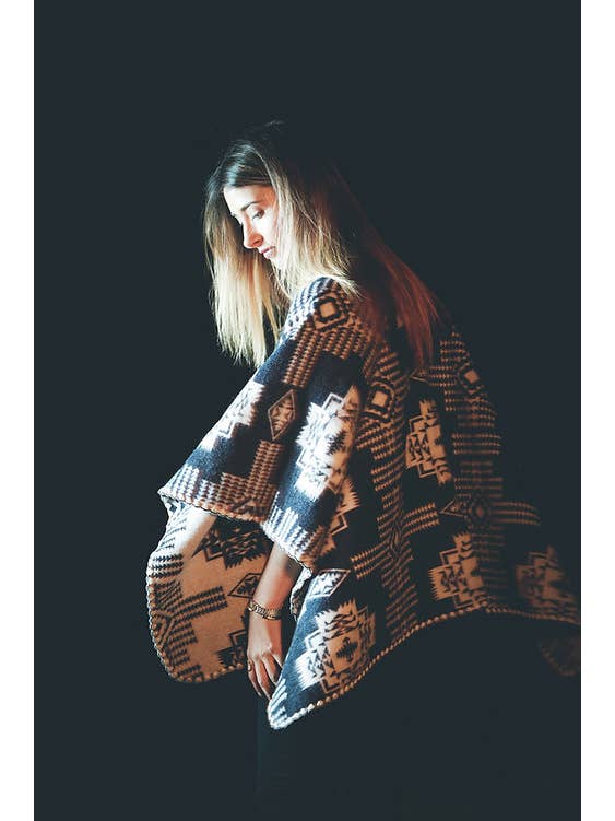 Noir et Blanc Châle Réversible Cruz en vente sur Faire4