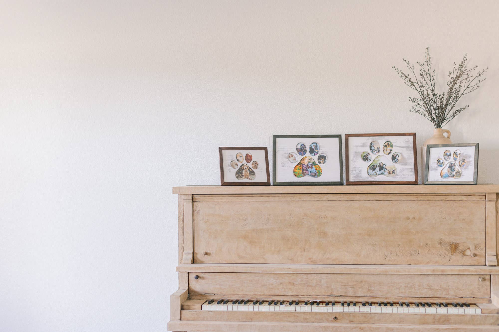 Cappy&Luna Creations LLC - Venta al por mayor Marcos de fotos - Marco de fotos de perro con estampado de huellas recortado para collage8