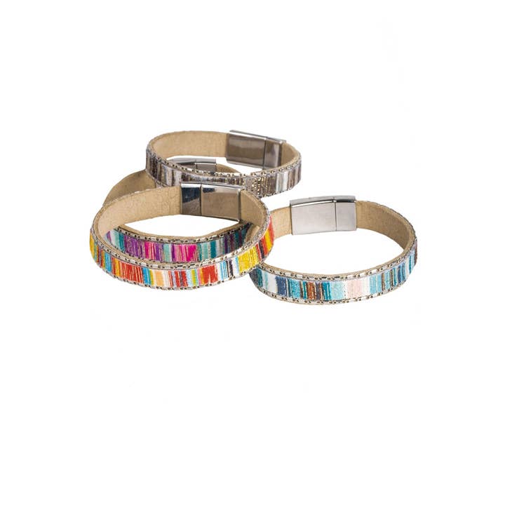 SAACHI - Wholesale Jewelry Set - Multicolor Shimmer Leather Bracelet Set