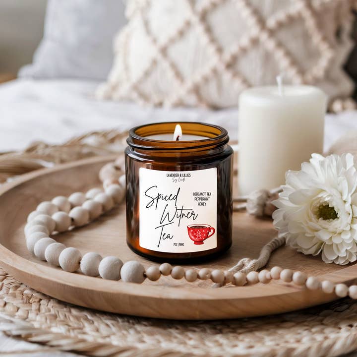 Kryddigt Vinterte - Sojaljus - 7oz Bärnstensglas för wholesale av Lavender & Lillies