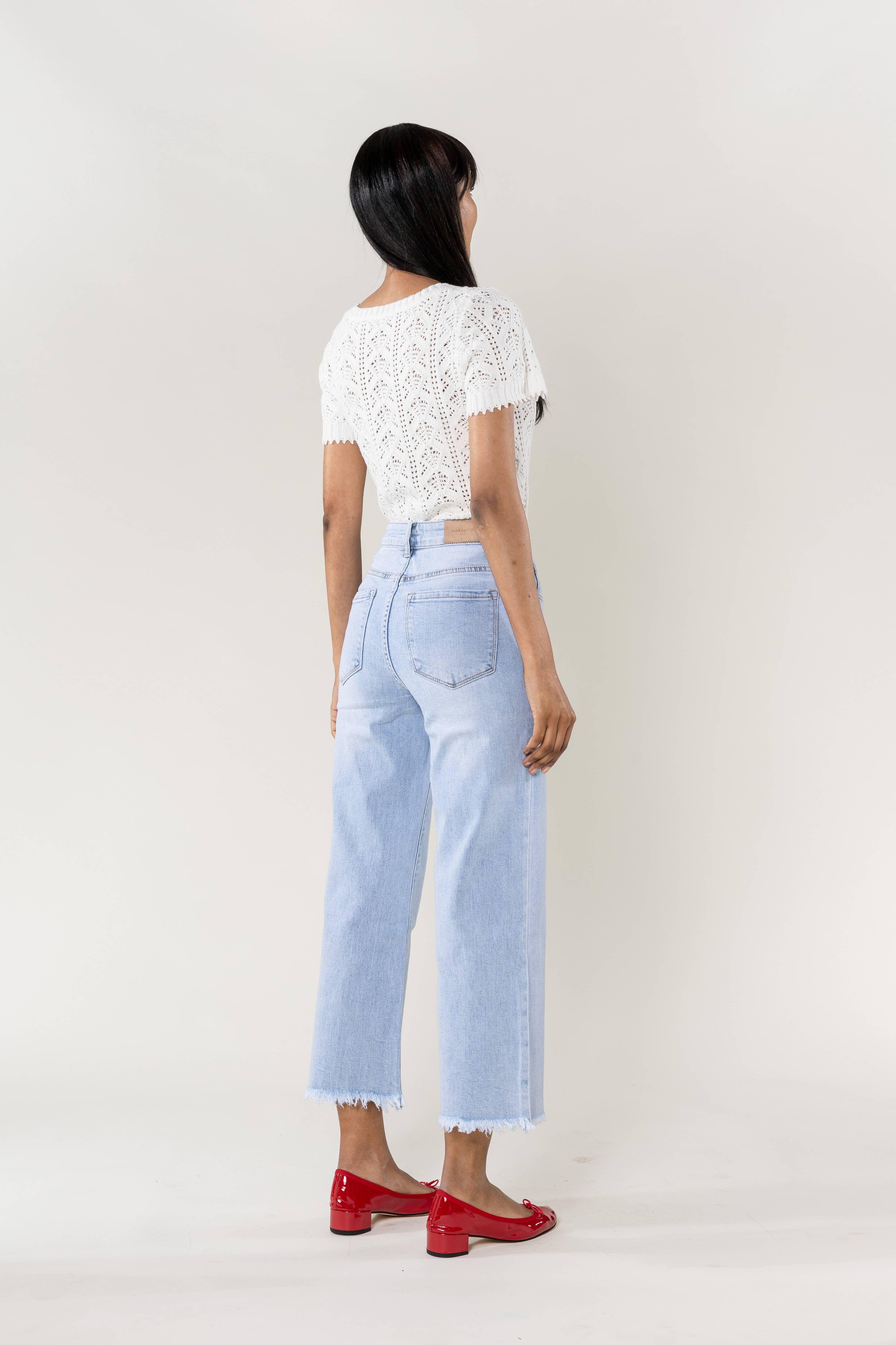 Nina Carter – Engroshandel Jeans - Dame – Nina Carter flare cropped jeans med frynset kant og stretch19