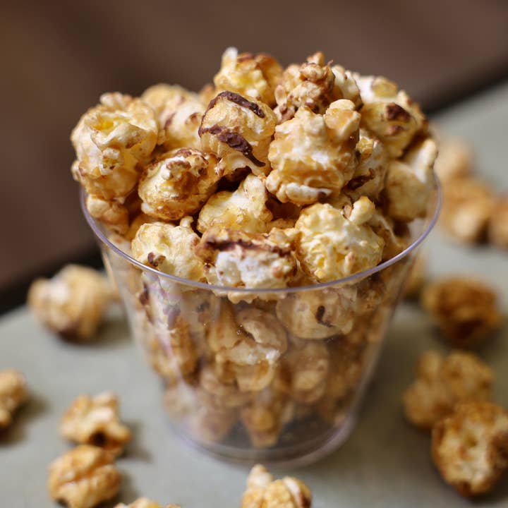 Helt Twix Gourmetpopcorn för wholesale av Mya's Gourmet Popcorn