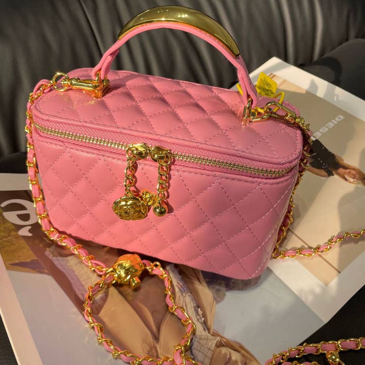 MB Fashion Wholesale - Wholesale Crossbody Bag - Women's - EVERY FASHION Quilted Box Crossbody Bag with Gold Chain and Charm Accent 518511