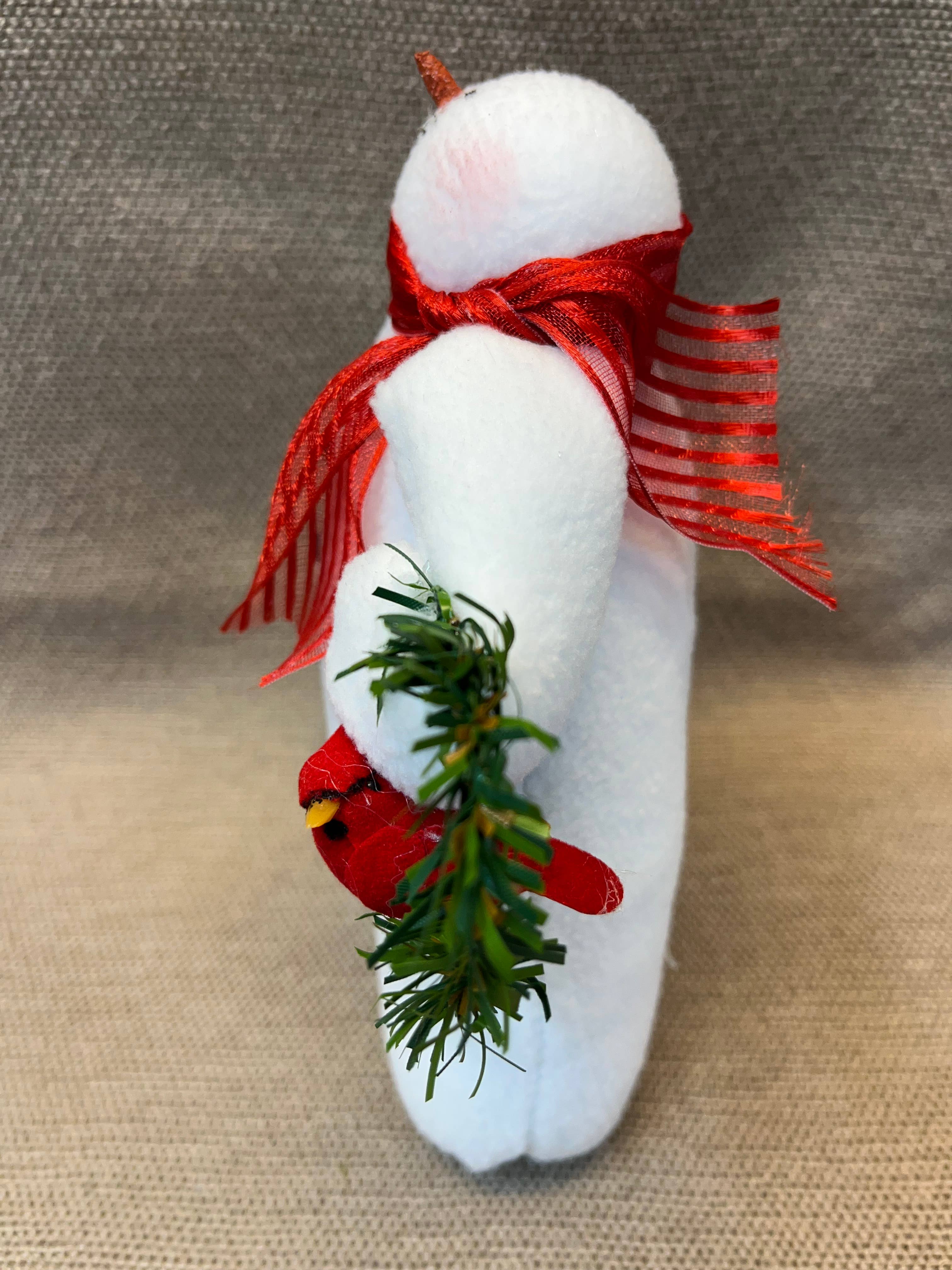 Sandy Pants Snowmen - Wholesale Christmas Decoration - Fleece Stuffed Snowman_Sandy Pants Visitor_Wreath_Cardinal2