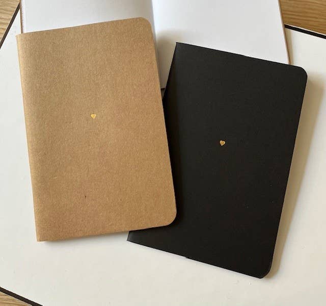 Le Papier Fait De La Résistance – Engroshandel Notesbog – Mini notesbog med hjerte A6 – Kraft5