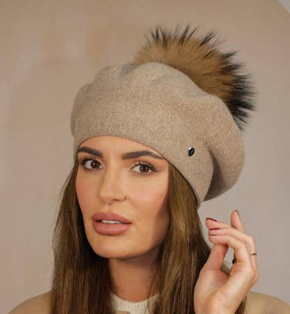 FLECHET - Wholesale Beanie - Women's - WOOL BEANIE WITH POMPOM - FLFH3803