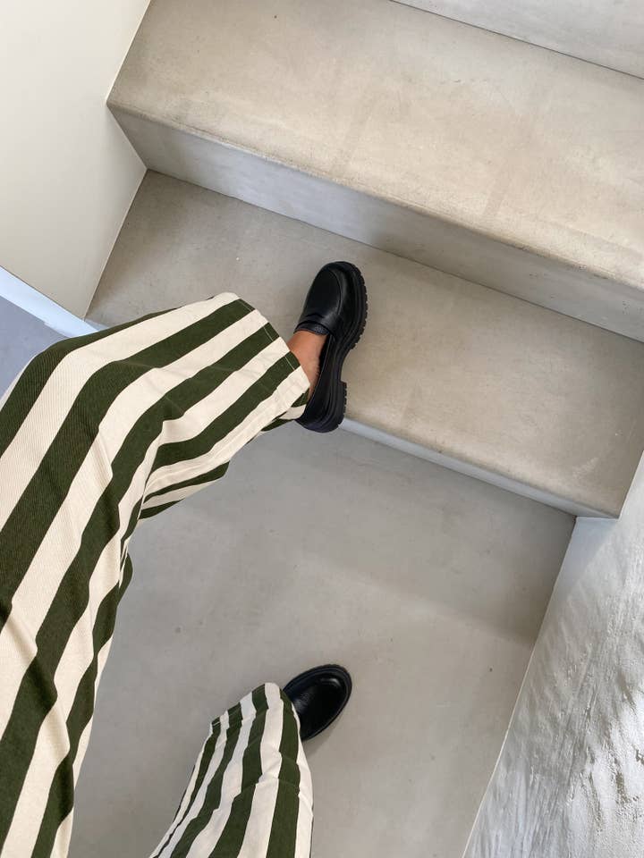 Svarta mockasiner för wholesale av Jutelaune