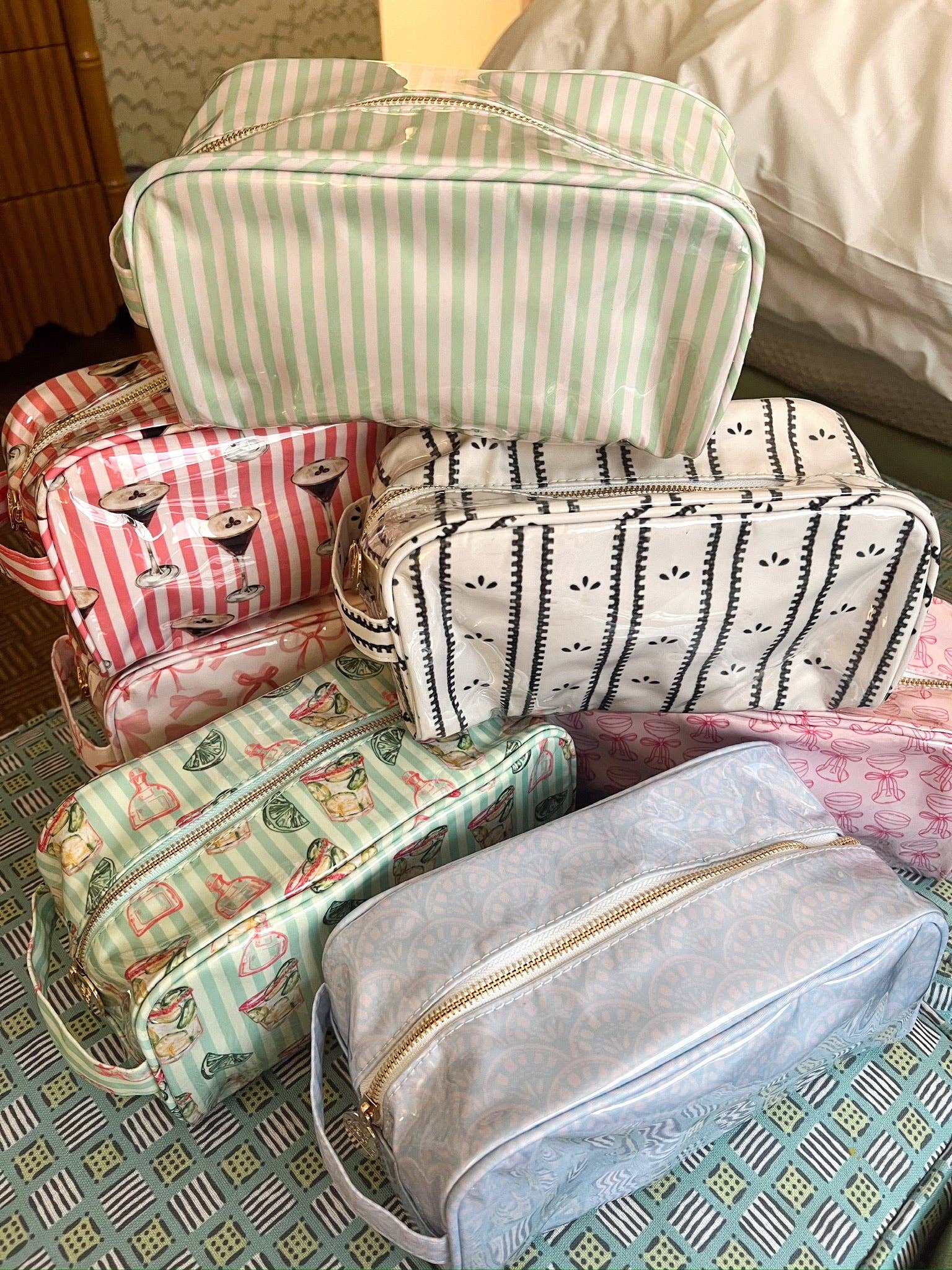 KENZKUSTOMZ - Wholesale Toiletry Bag - Women's - Clear Coat Toiletry Dopp Kit17