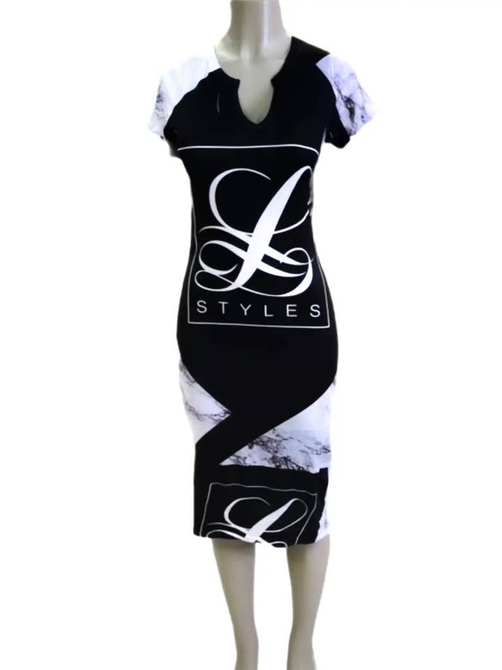 Robe mi-longue signature noire et blanche de L.Styles pour la vente par L. Styles, LLC