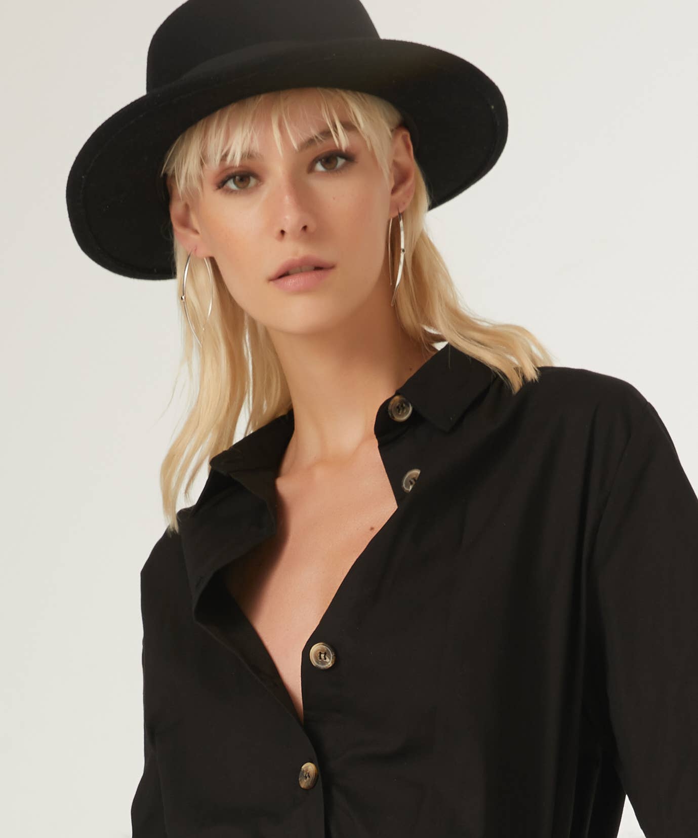 AVENS - Vendita all'ingrosso Orecchini pendenti - Orecchini Urban Shield in argento 9252