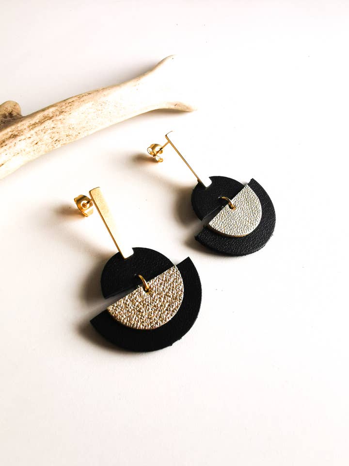 Earrings - LUNA - Leather and Gold Plated Steel - BLACK for wholesale by De fil en vadrouille