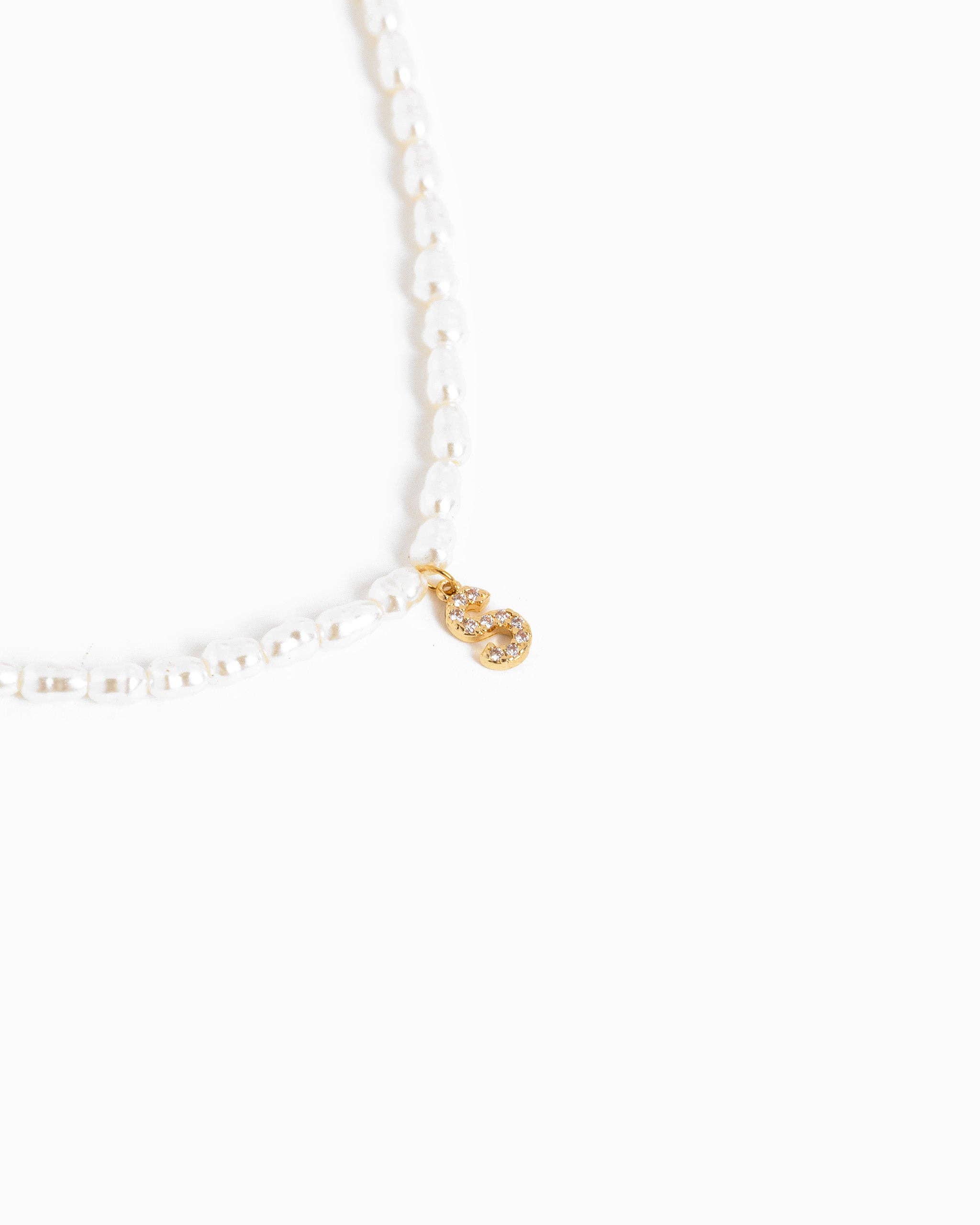 Sessori - Wholesale Pendant/Charm Necklace - CZ Pave Letter Pendant Acrylic Pearl Necklace1
