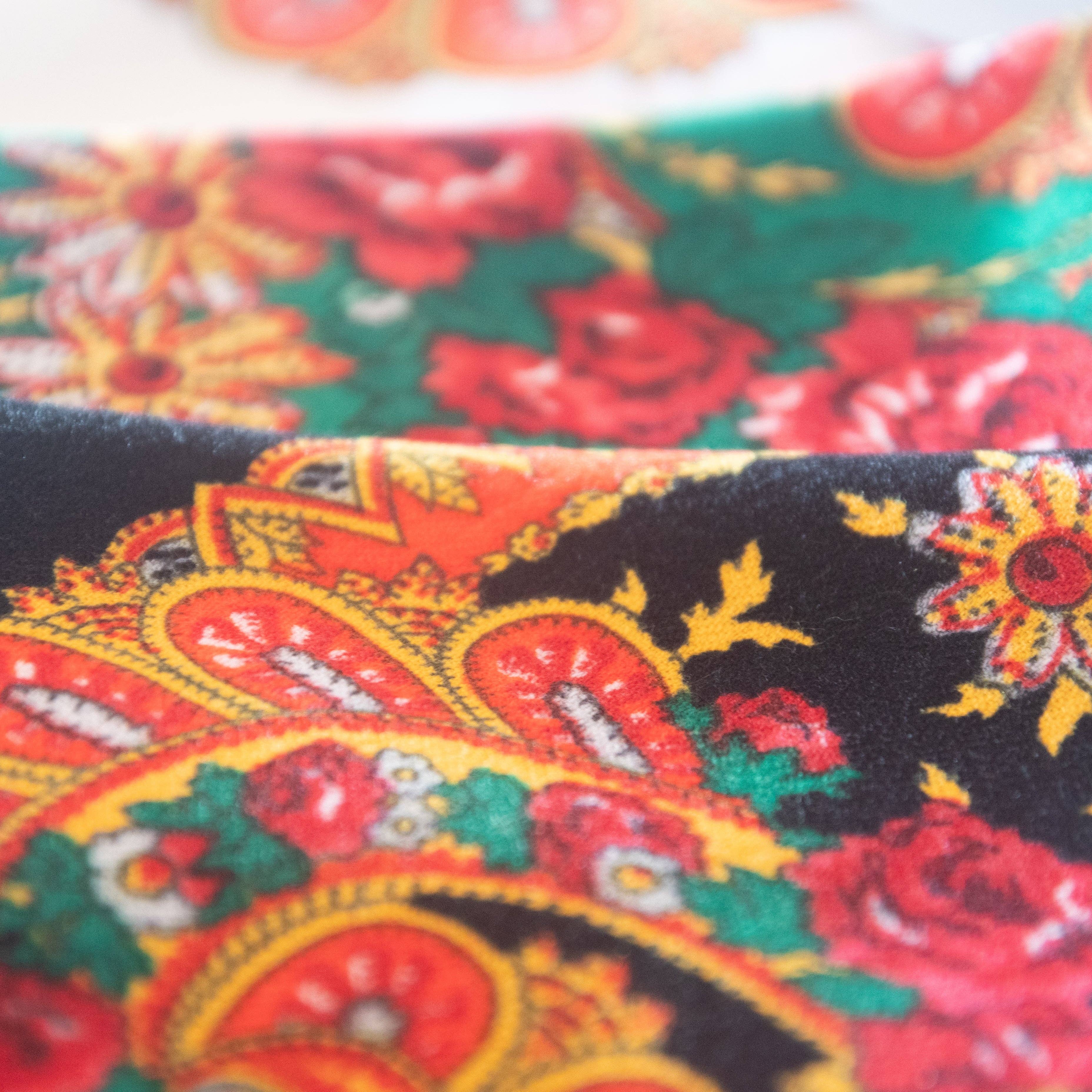 Casa Sofia - Vente Écharpe – femme - Foulard portugais Minhoto « Noir »1