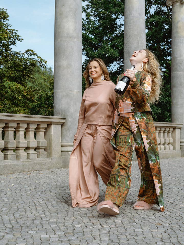 The whole OUTFIT: wrap pants + top as a set - “A day in the vineyard” for wholesale by Stefanie Laabs - Lizenz zum Genießen