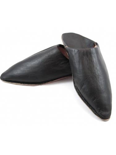 Stilfulde sorte læderspidsede hjemmesko - komfortable for engroshandel hos Bohemia Wholesale