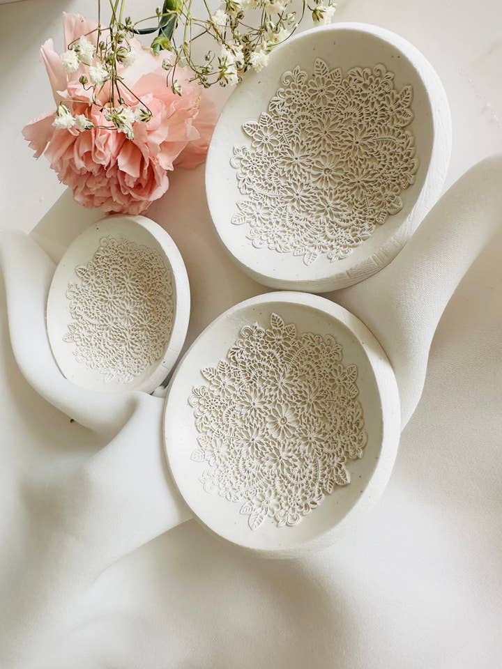 Mini 3D flower garden ring dish, minimalist, 2.5 inches for wholesale by BuidesignCo