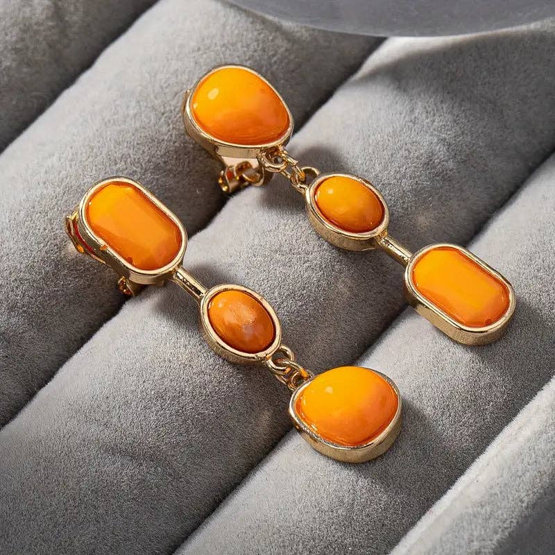 Huis Van Merken - Wholesale Clip-On Earrings - Asymmetric Geometric Tassel Clip-On Earrings – 18K Gold Plated Bohemian Jewelry Gift3