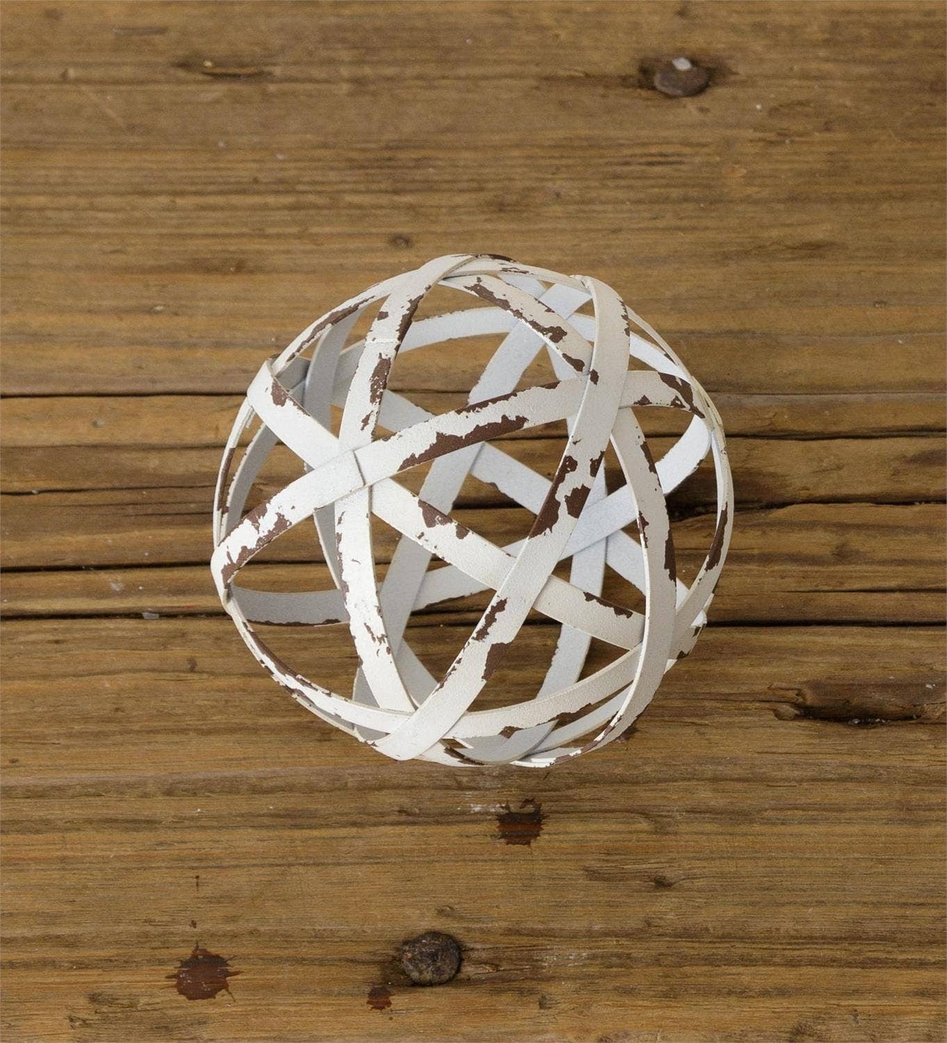 Audrey's Home & Gift - Vente Décorations de table - Boule en métal vieilli, petite (Pk/02)1