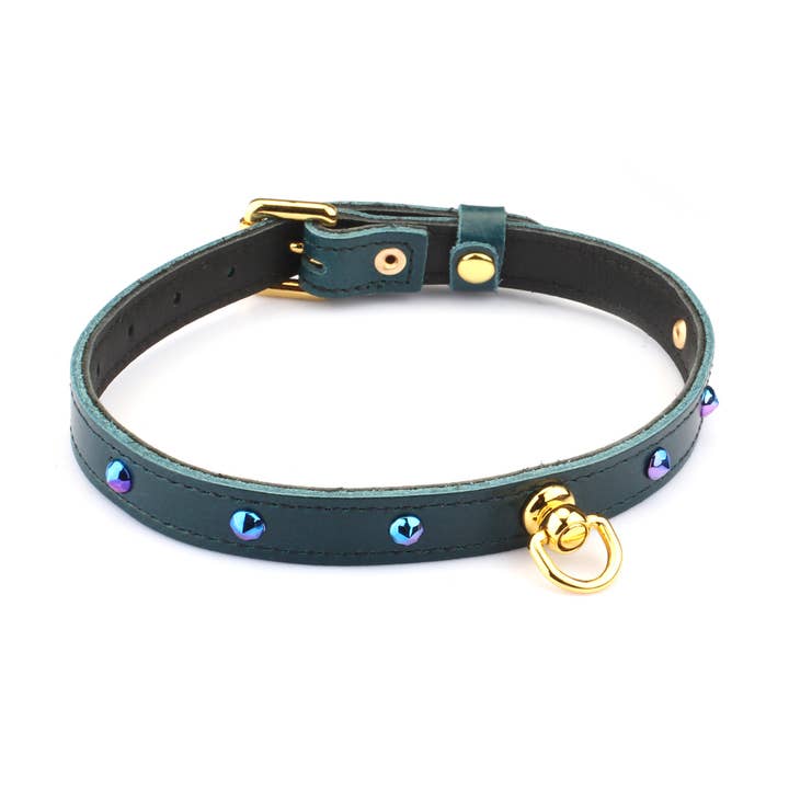 Gargantilla de cuero azul de lujo con anillos en D con remaches azules para venta al por mayor de Liebe Seele